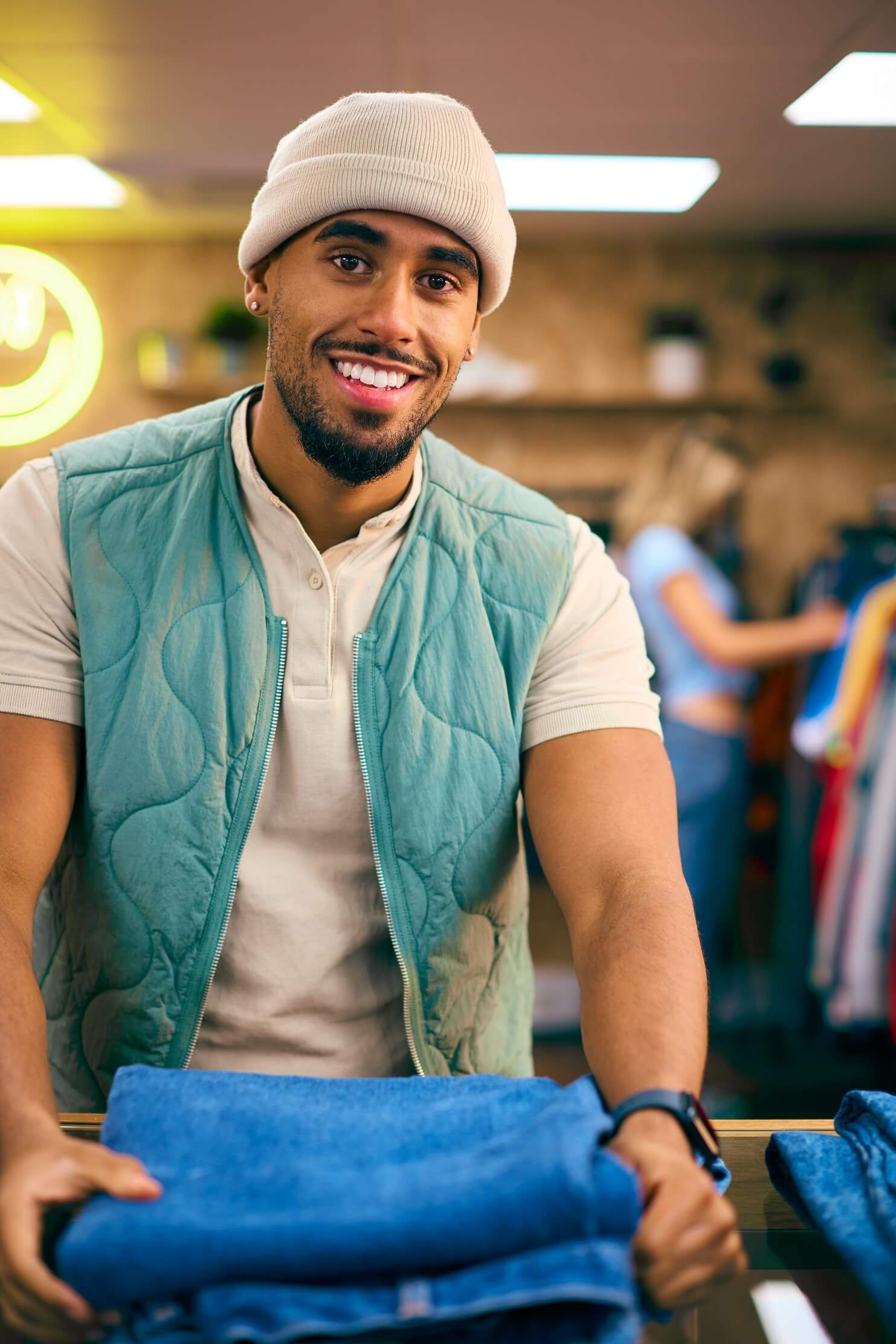 Portrait Of Male Sales Assistant Or Customer Sorti 2024 01 12 16 34 54 Utc